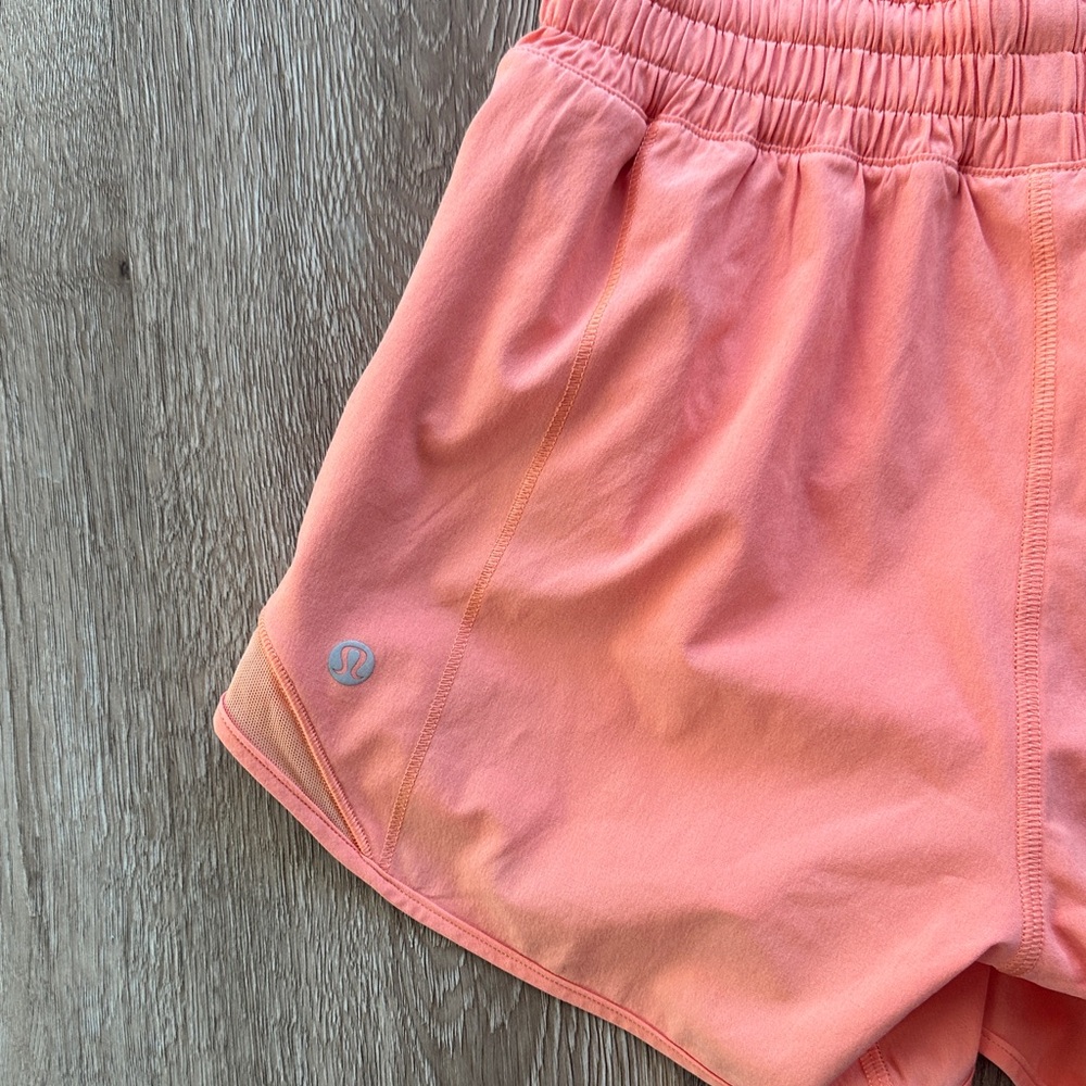 Lululemon Hotty Hot High Rise 4" Shorts Sunny Coral Size 0 Running Athletic - Picture 3 of 4